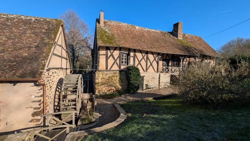 Maison - 370 m² - 10 pièces