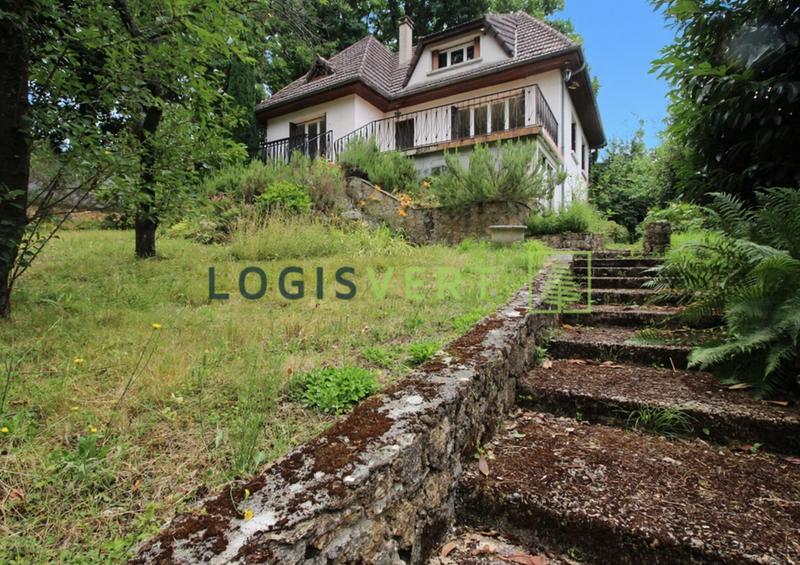 Maison - 145 m² - 8 pièces