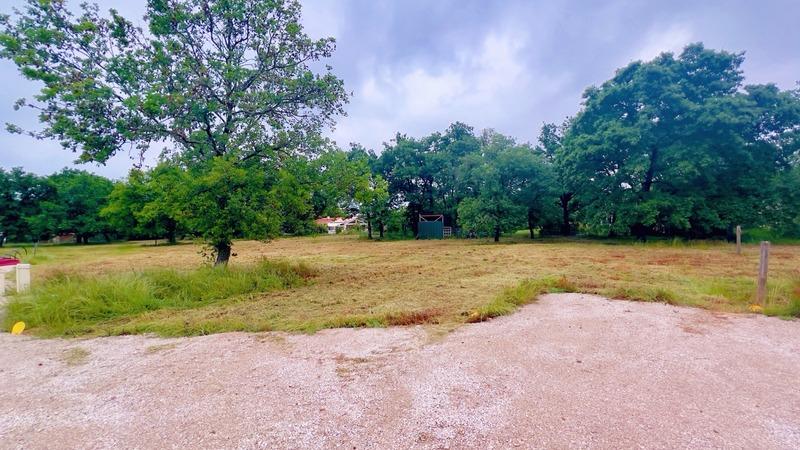 Terrain constructible - 3 197 m²