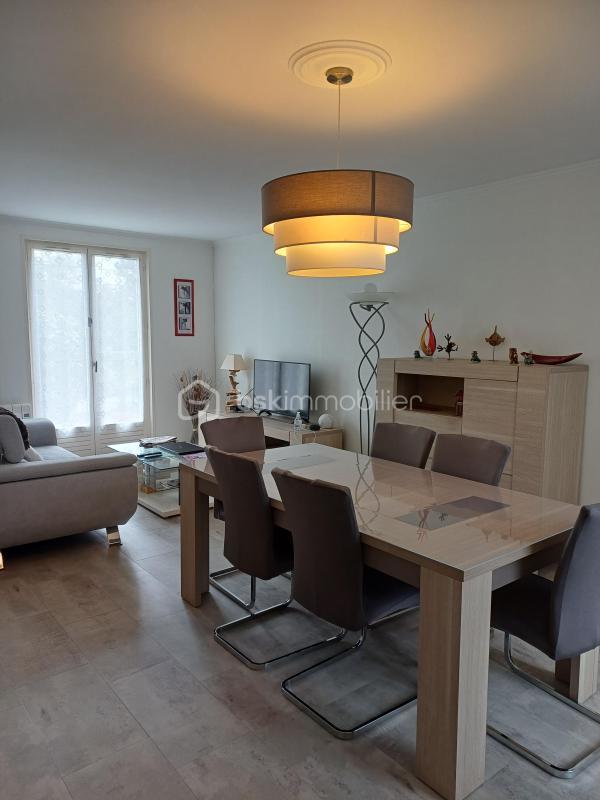 Maison - 90 m² - 5 pièces