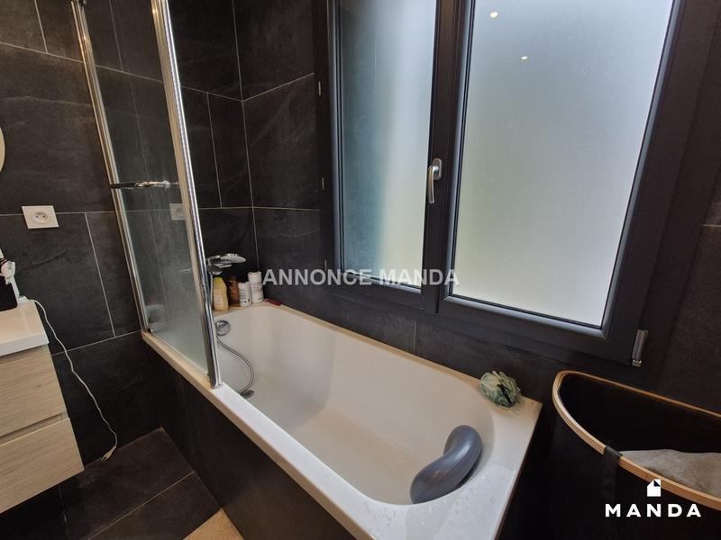 Appartement - 152 m² - 6 pièces