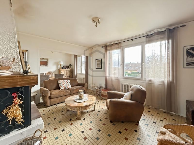 Maison - 85 m² - 4 pièces