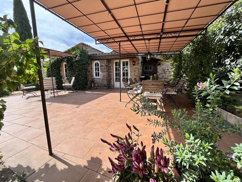 Villa - 200 m² - 6 pièces