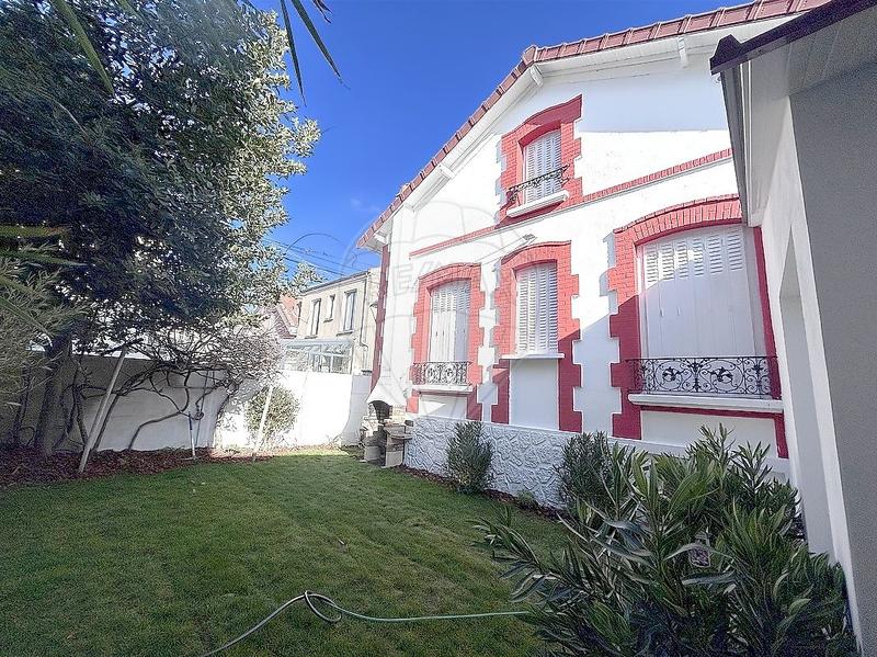 Maison - 127 m² - 6 pièces