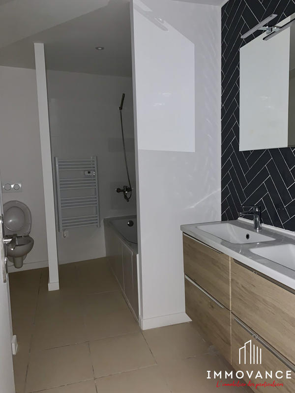 Appartement - 79 m² - 3 pièces