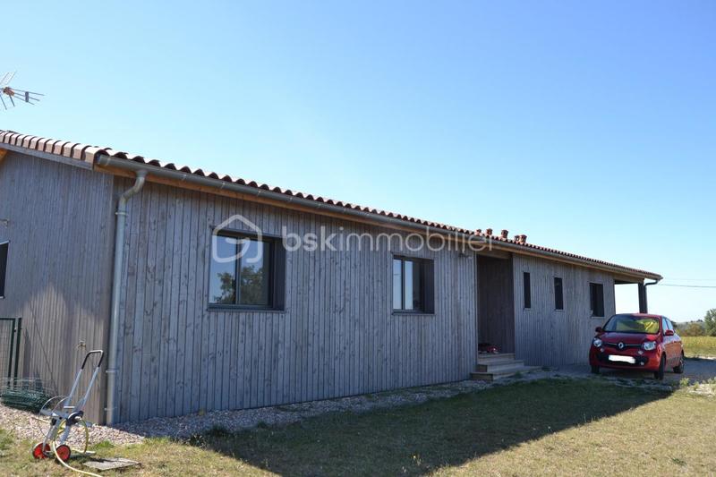 Maison de bois - 136 m² - 6 pièces