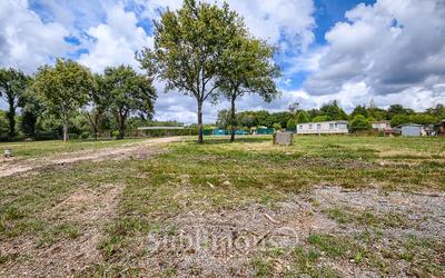 Terrain de loisirs - 1 000 m²