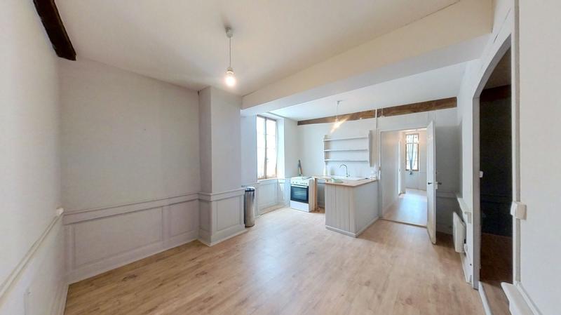 Maison traditionnelle - 102 m² - 6 pièces