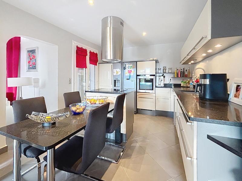 Maison - 153 m² - 6 pièces