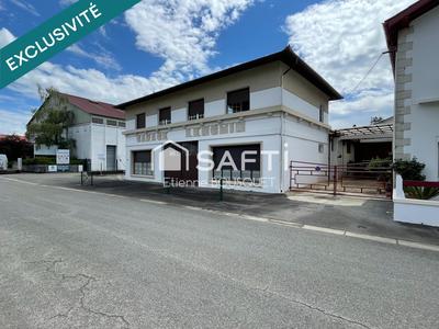 Maison - 206 m² - 9 pièces