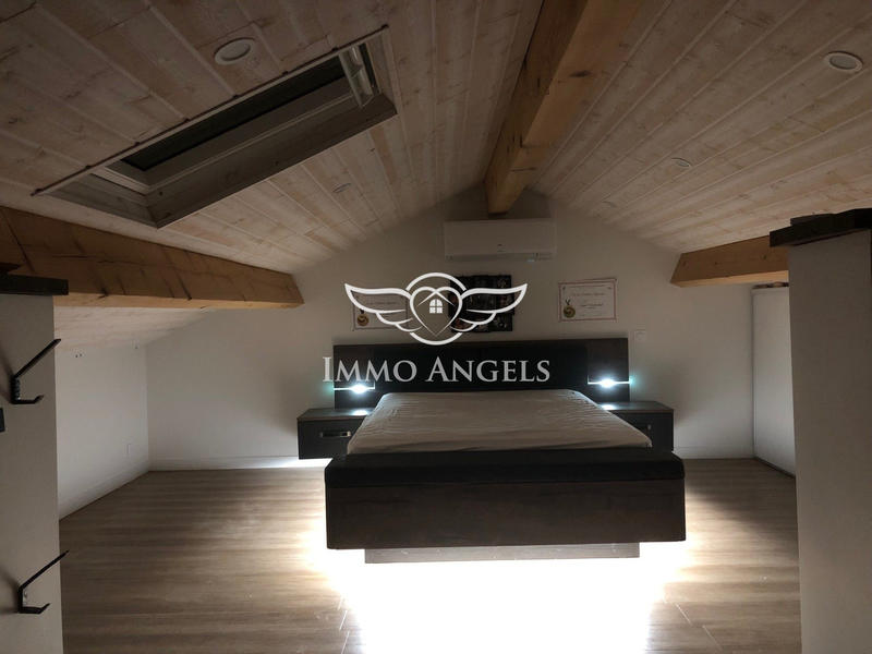 Maison traditionnelle - 163 m² - 8 pièces