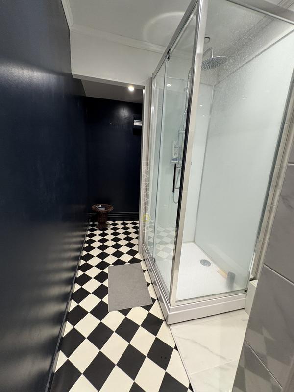 Appartement - 70 m² - 2 pièces