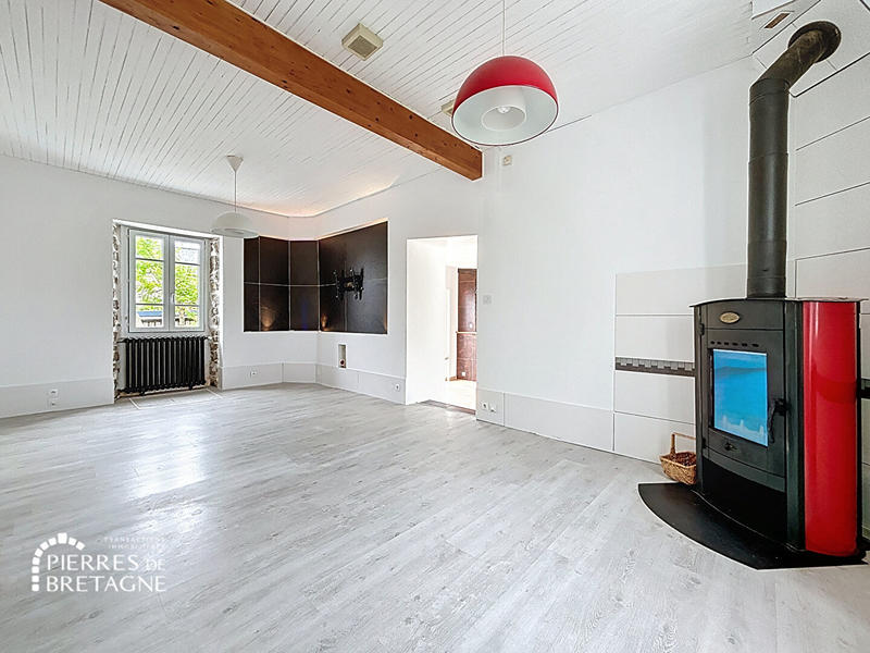 Maison - 96 m² - 6 pièces