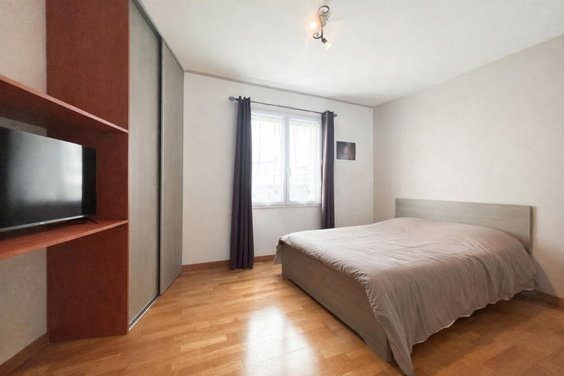 Maison - 195 m² - 6 pièces