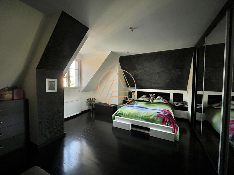 Maison - 147 m² - 7 pièces