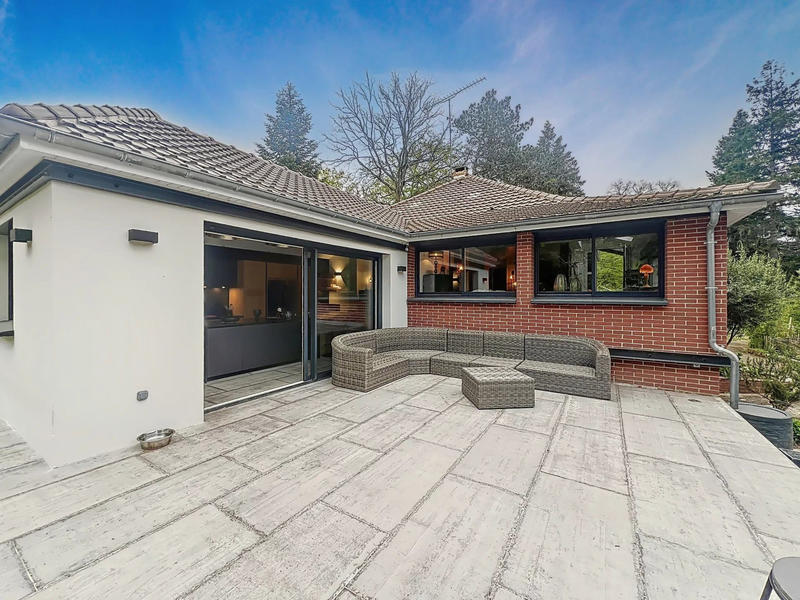 Maison - 186 m² - 7 pièces