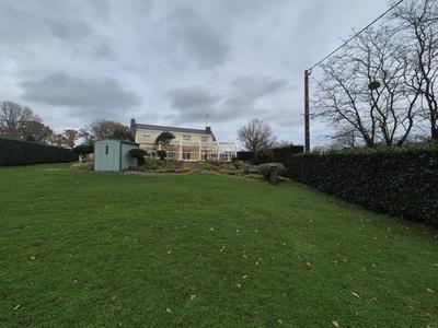 Maison - 142 m² - 7 pièces