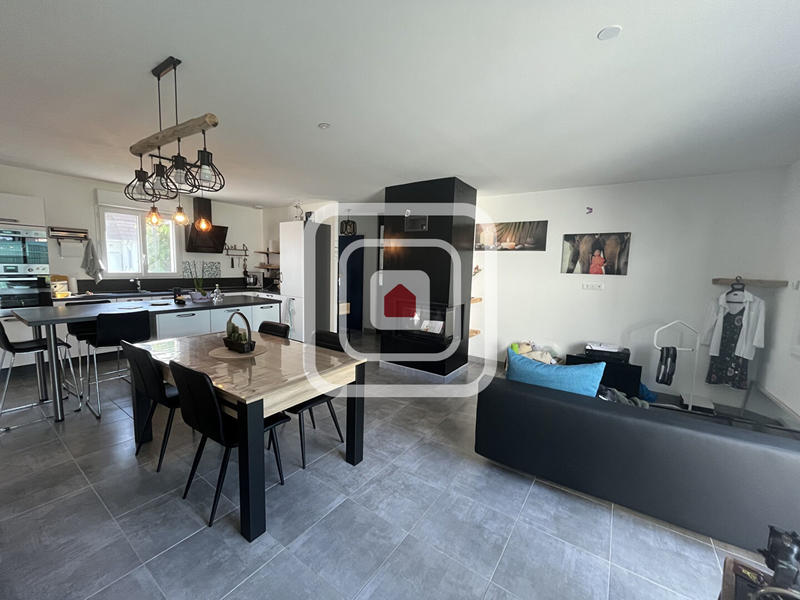 Maison - 86 m² - 5 pièces