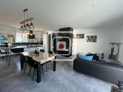 Maison - 86 m² - 5 pièces