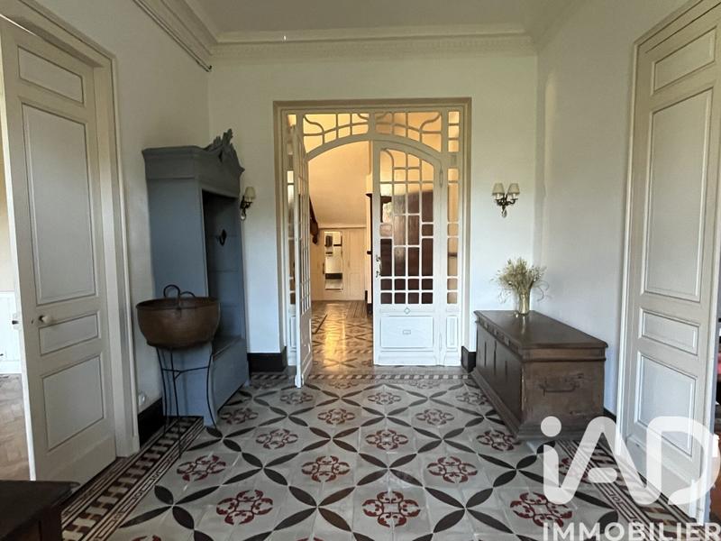 Maison - 423 m² - 15 pièces