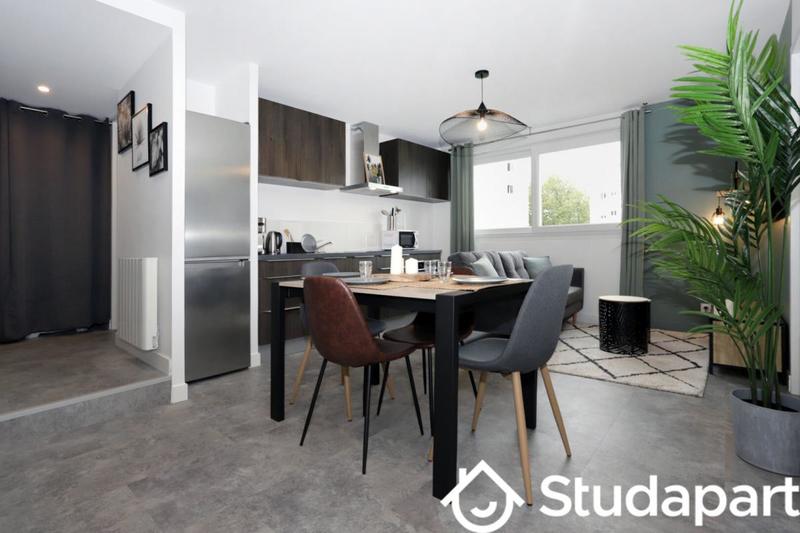 Chambre - 10 m² - 1 pièce