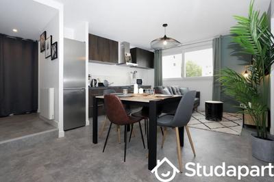 Chambre - 12 m² - 1 pièce