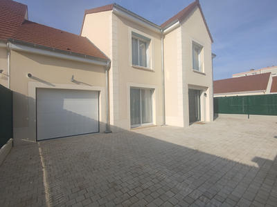 Maison - 170 m² - 8 pièces