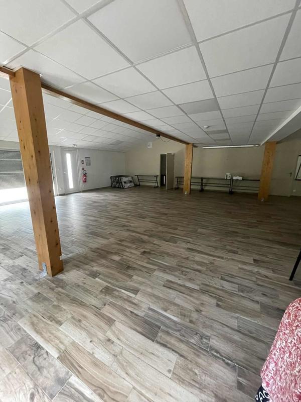 Local commercial - 1 260 m²