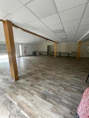 Local commercial - 1 260 m²