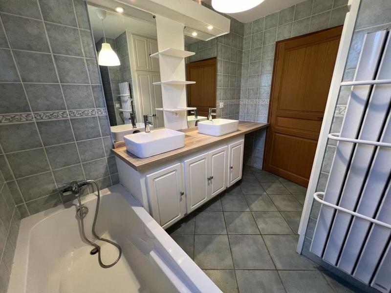 Maison traditionnelle - 145 m² - 4 pièces