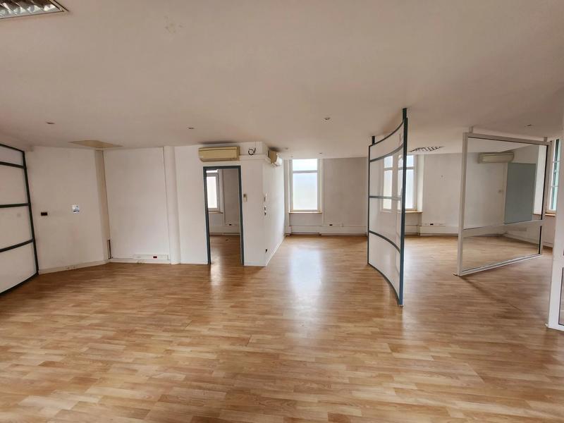 Bureau - 478 m² - 25 pièces
