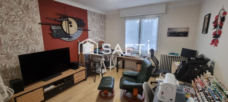 Maison - 240 m² - 8 pièces