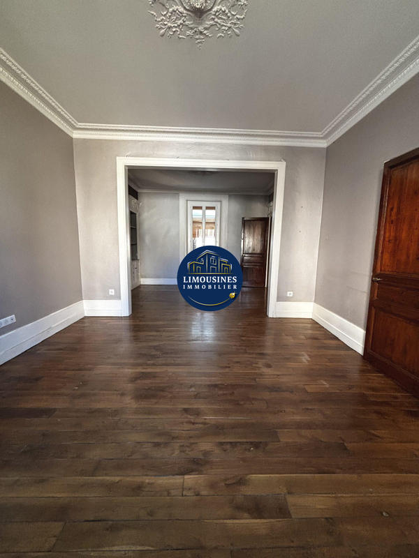 Maison - 153 m² - 8 pièces