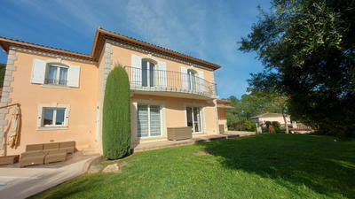 Villa - 210 m² - 6 pièces