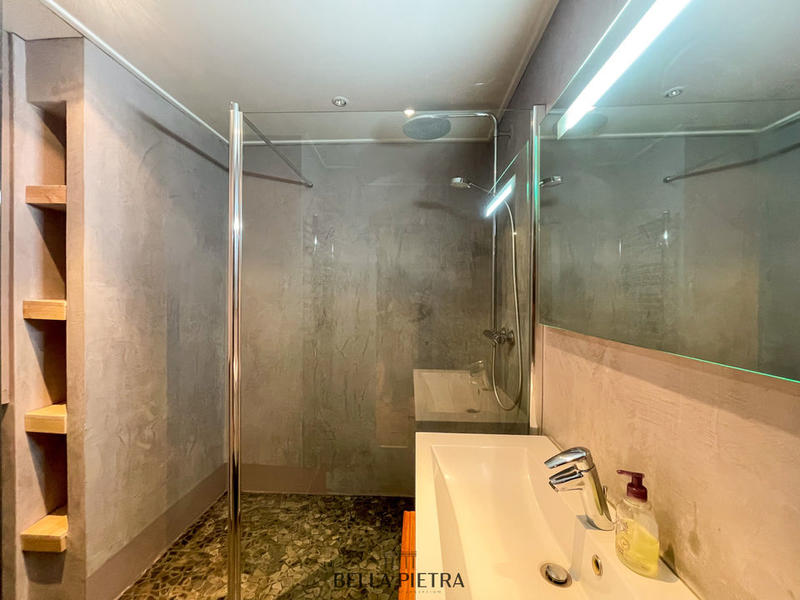 Appartement - 80 m² - 4 pièces