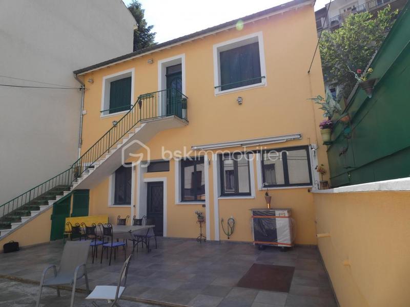 Maison de ville - 140 m² - 6 pièces