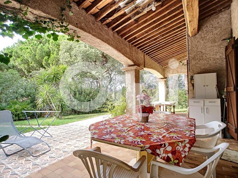 Maison - 288 m² - 9 pièces