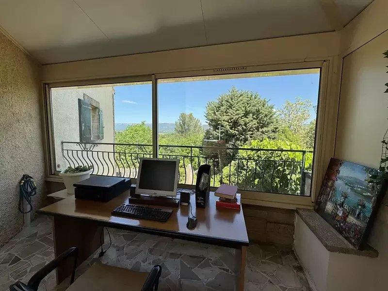 Villa - 232 m² - 8 pièces