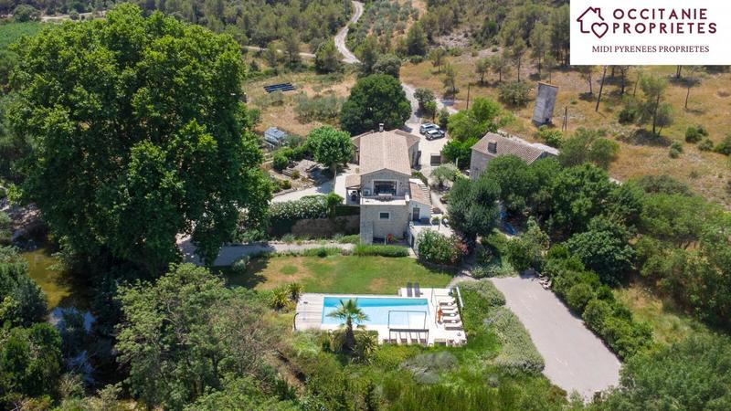 Propriété - 366 m² - 13 pièces