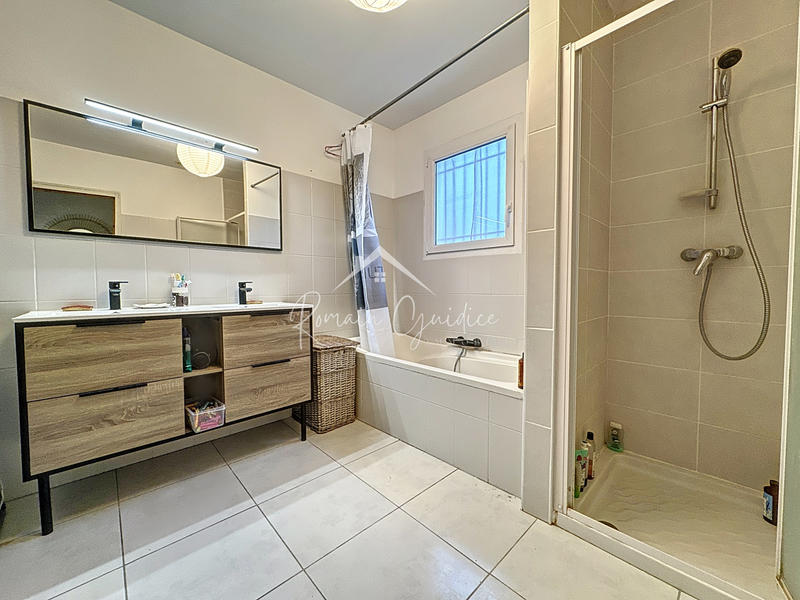 Maison - 128 m² - 5 pièces