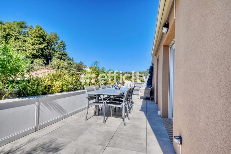 Appartement - 84 m² - 4 pièces