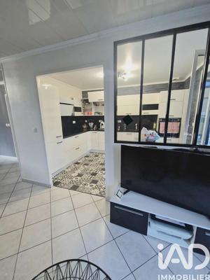 Maison - 92 m² - 5 pièces