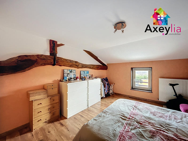 Maison - 208 m² - 6 pièces