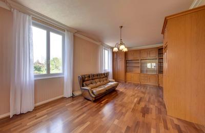 Maison - 251 m² - 6 pièces