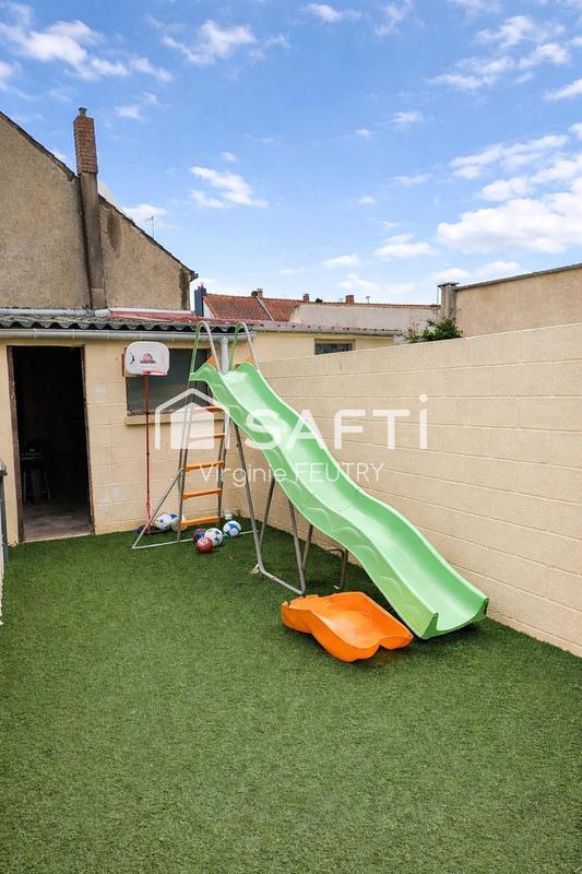 Maison de ville - 76 m² - 5 pièces