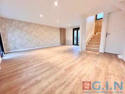 Maison - 82 m² - 4 pièces