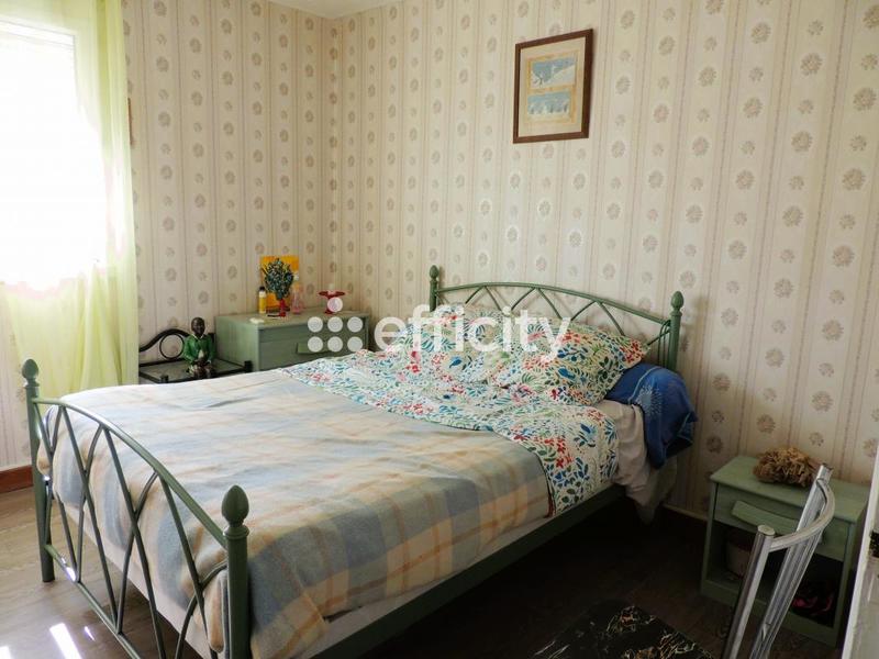 Maison - 80 m² - 5 pièces