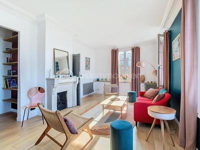 Maison - 161 m² - 8 pièces