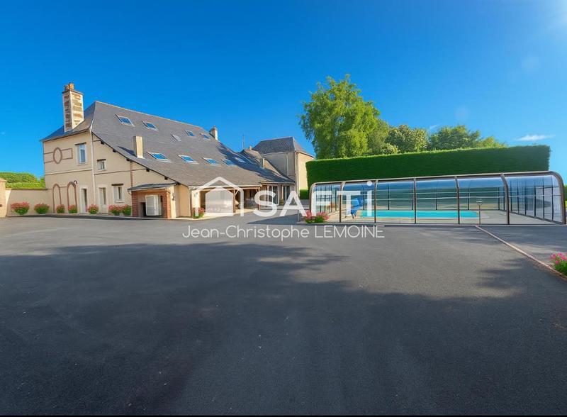 Maison - 283 m² - 10 pièces