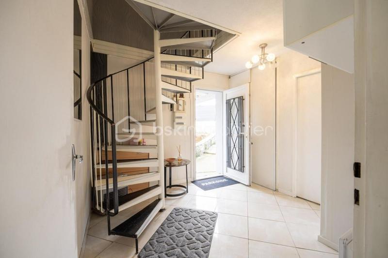 Maison - 77 m² - 4 pièces